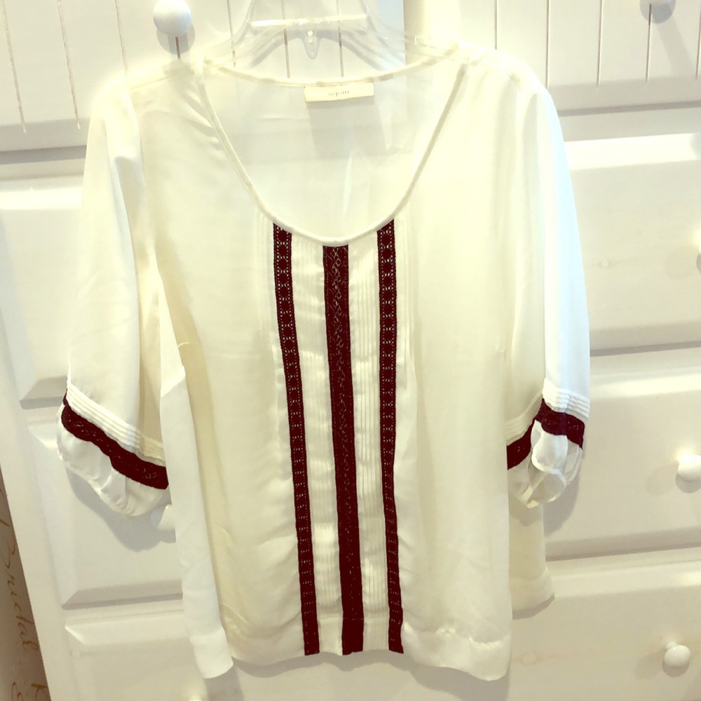 Sejour black and cream light weight top. Size XL